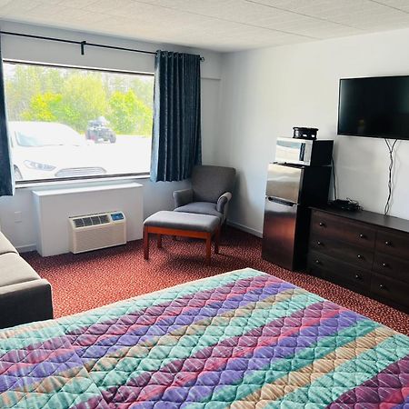 Lively Inn And Suites - Sudbury Naughton Bagian luar foto