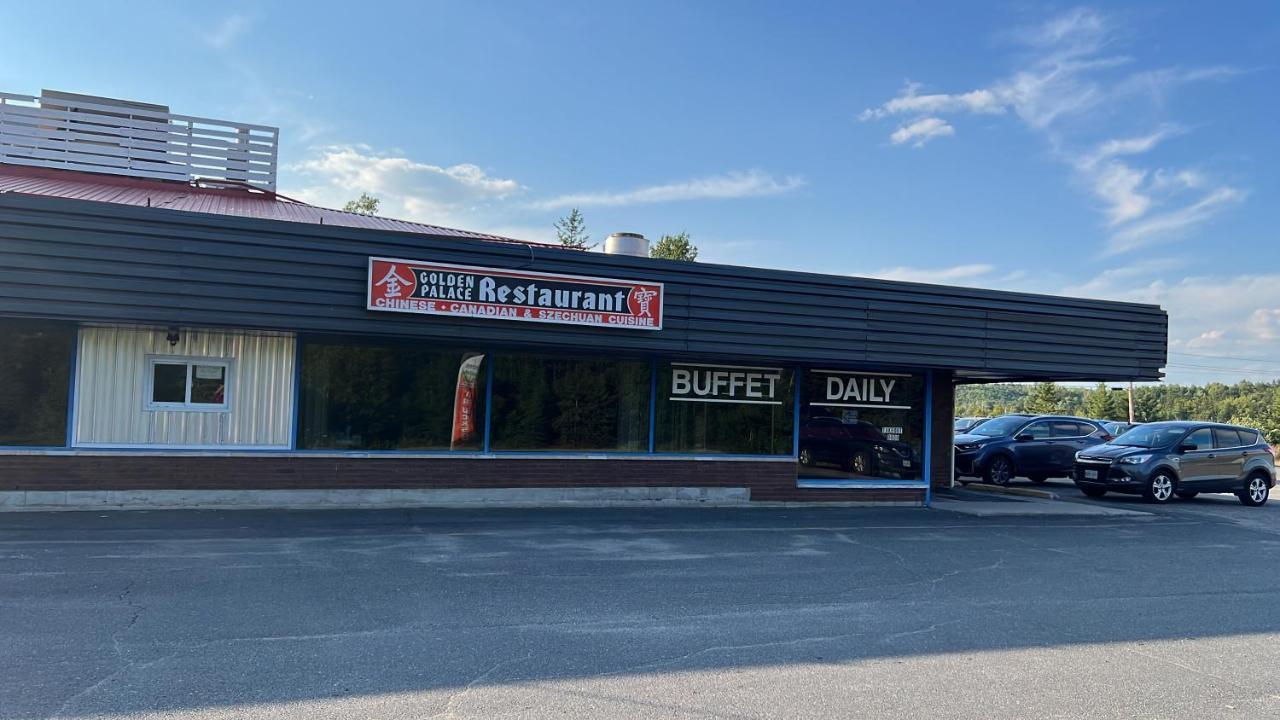 Lively Inn And Suites - Sudbury Naughton Bagian luar foto