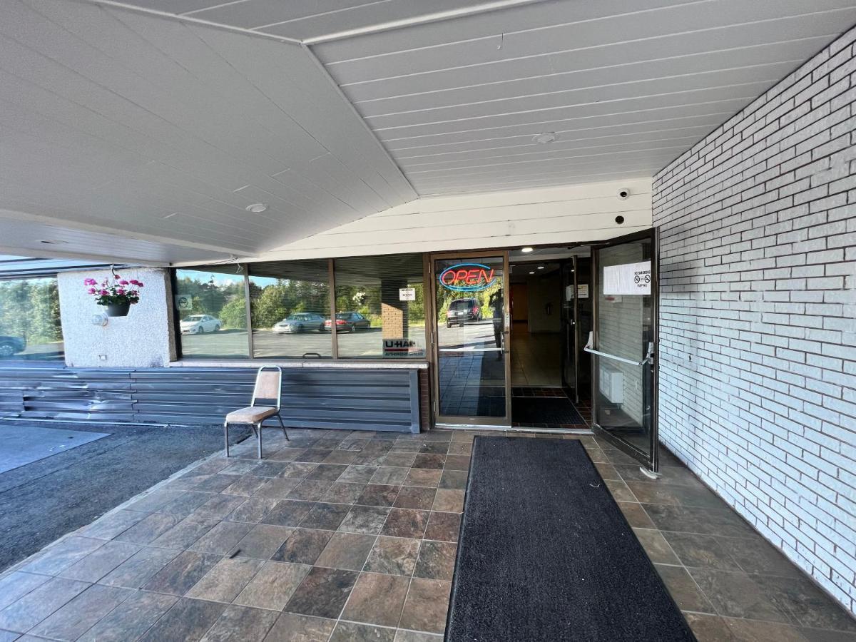 Lively Inn And Suites - Sudbury Naughton Bagian luar foto