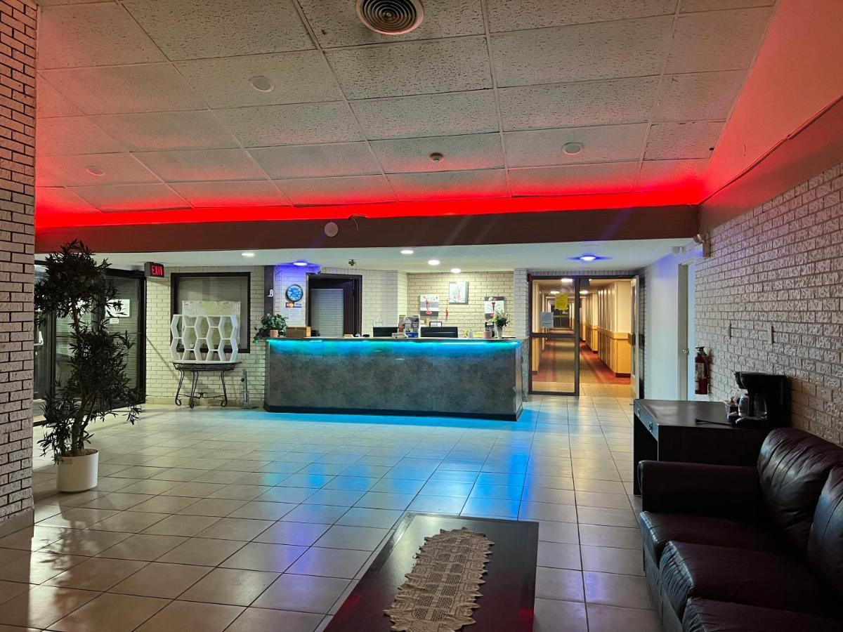 Lively Inn And Suites - Sudbury Naughton Bagian luar foto