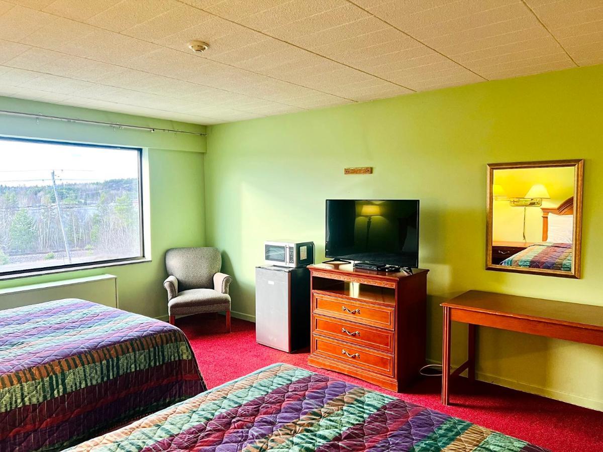 Lively Inn And Suites - Sudbury Naughton Bagian luar foto