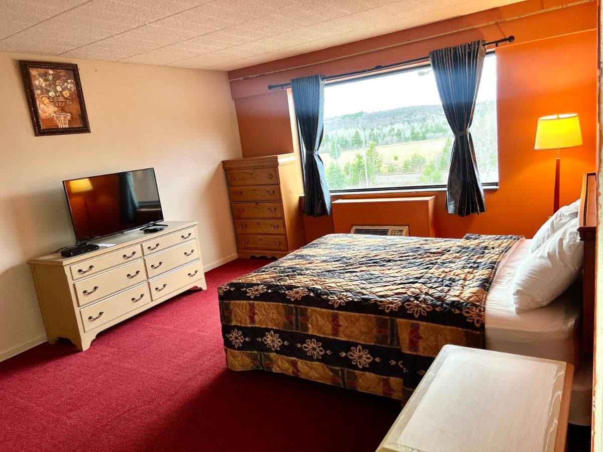 Lively Inn And Suites - Sudbury Naughton Bagian luar foto